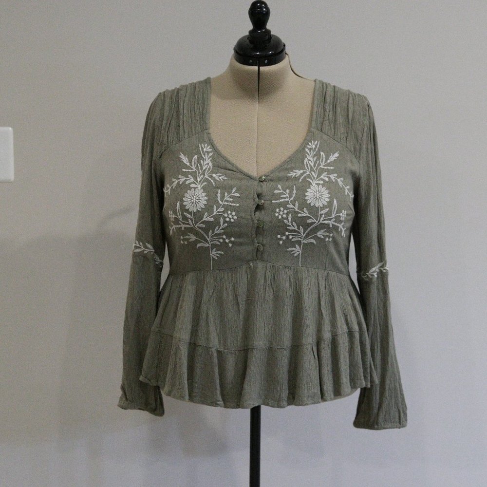 NWT AE Peasant Blouse